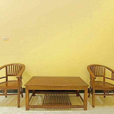 Oyo 931 Dara Dewi Homestay Yogyakarta Esterno foto