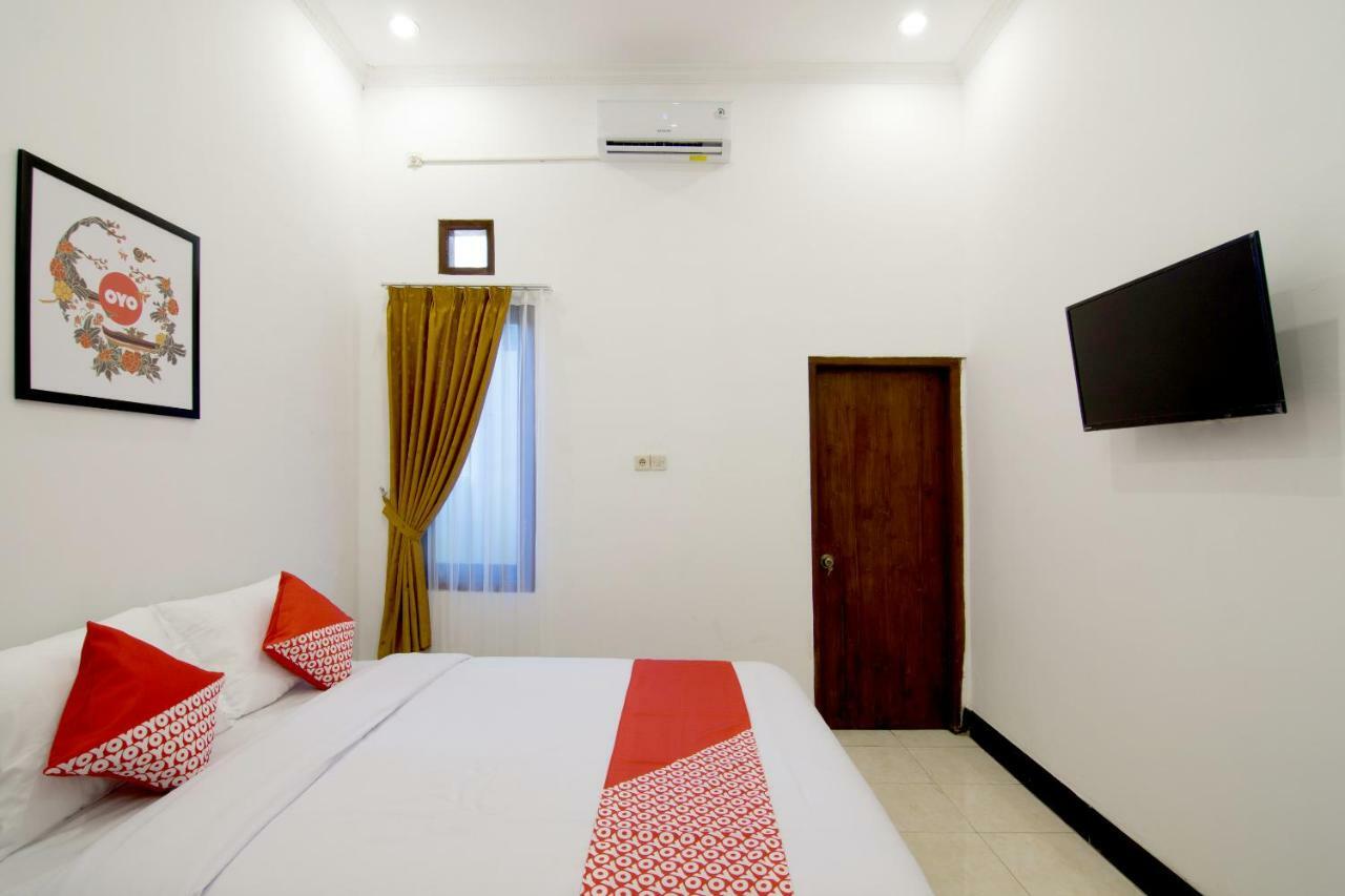 Oyo 931 Dara Dewi Homestay Yogyakarta Esterno foto