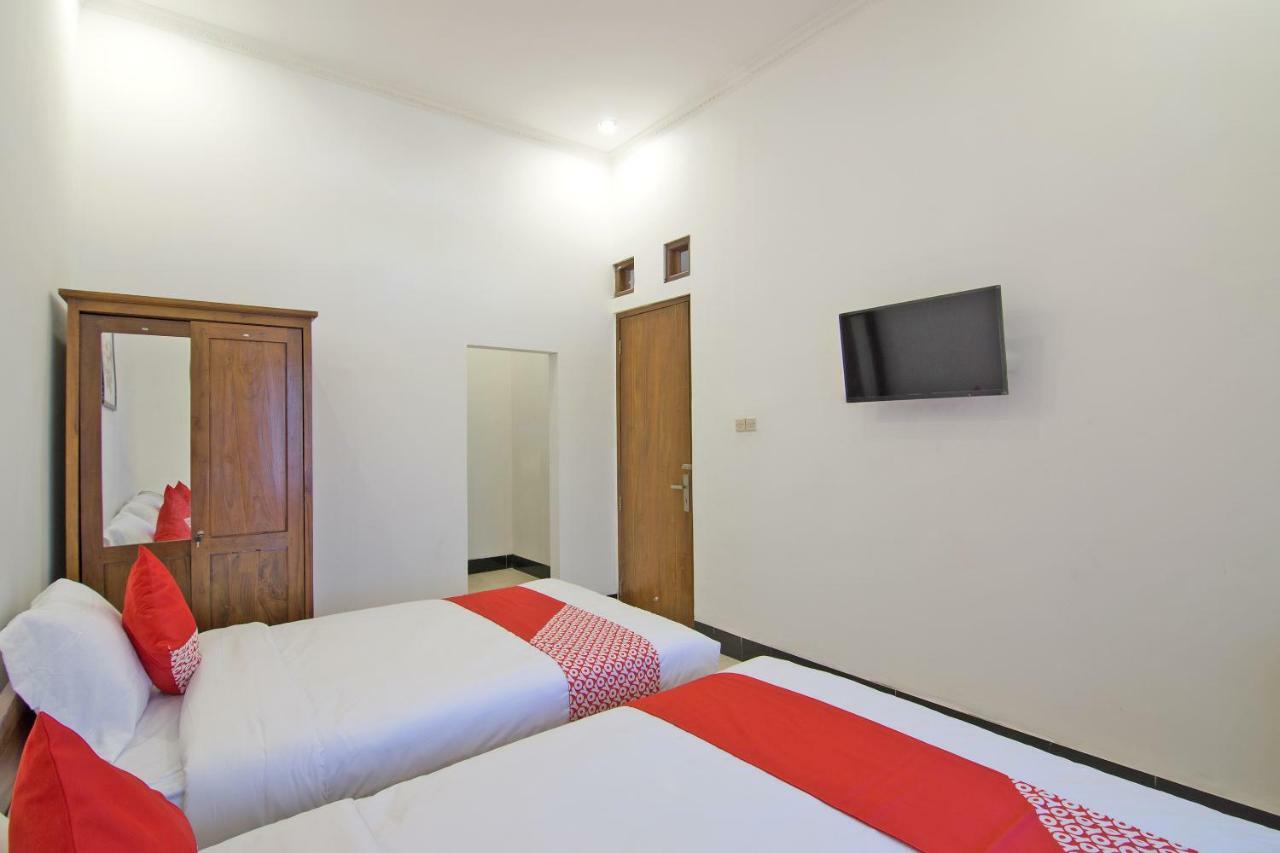 Oyo 931 Dara Dewi Homestay Yogyakarta Esterno foto