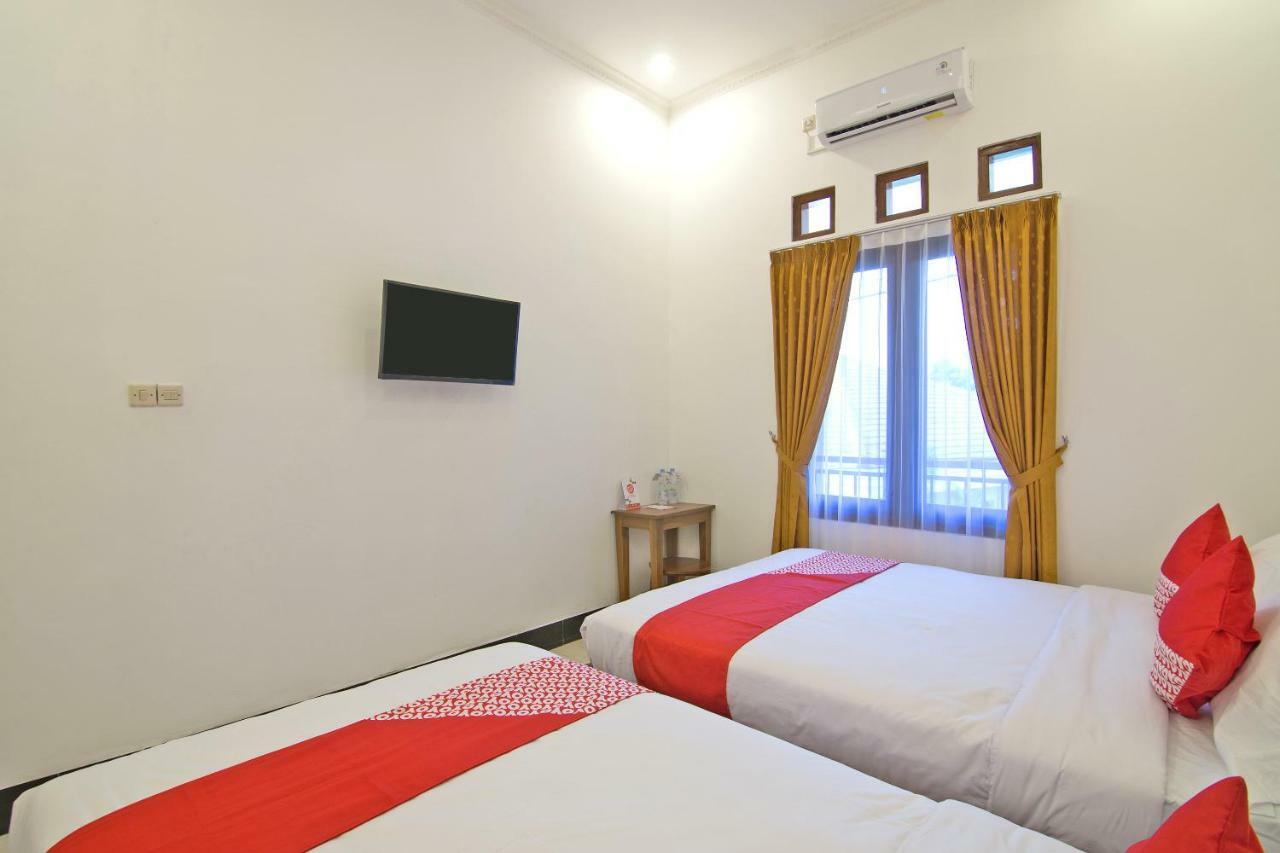 Oyo 931 Dara Dewi Homestay Yogyakarta Esterno foto