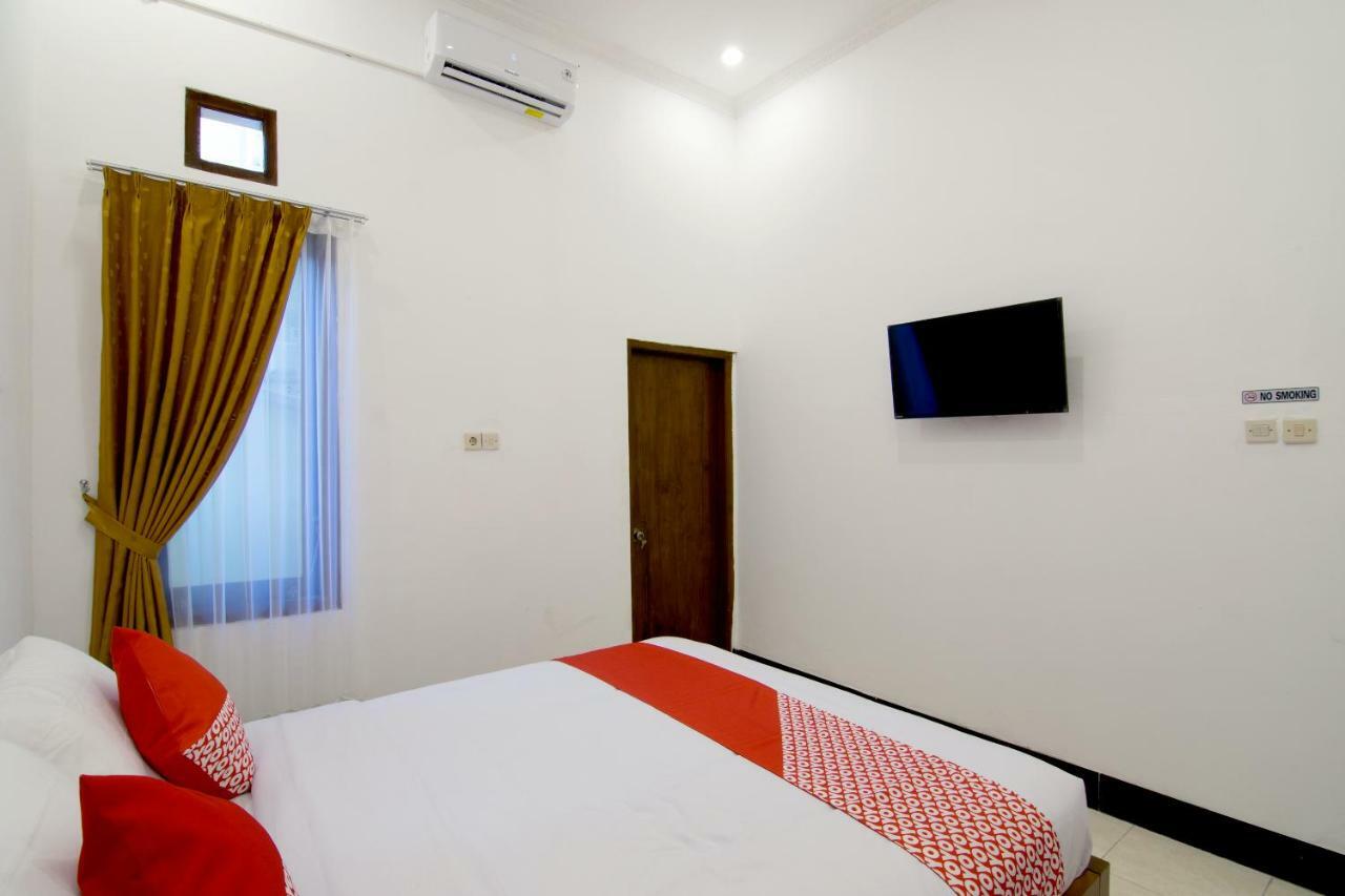 Oyo 931 Dara Dewi Homestay Yogyakarta Esterno foto