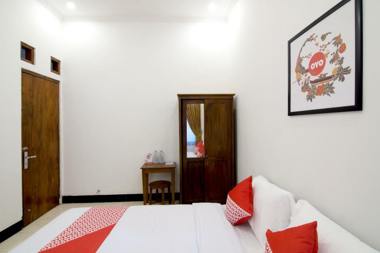 Oyo 931 Dara Dewi Homestay Yogyakarta Esterno foto