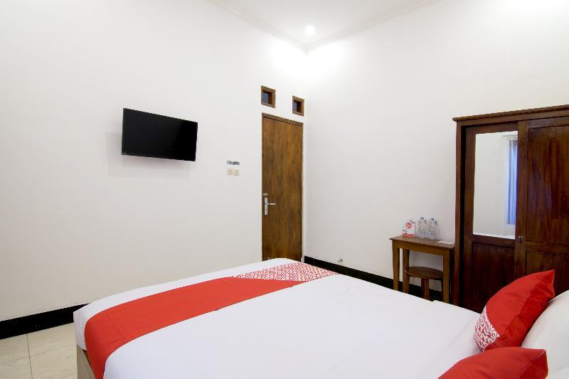 Oyo 931 Dara Dewi Homestay Yogyakarta Esterno foto
