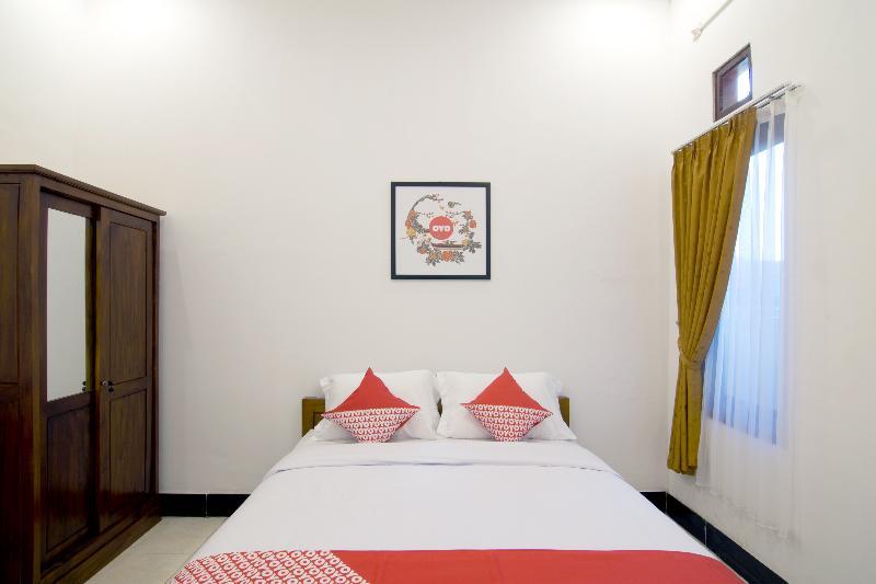 Oyo 931 Dara Dewi Homestay Yogyakarta Esterno foto